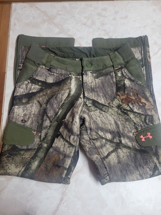 Under Armour Pants - Under Armour Camo Hunting Pants Women’s SM/P Loose Fit ColdGear Mossy Oak Outdoo